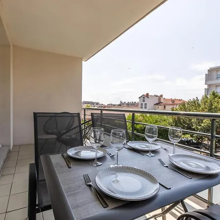 Le Clos Fleuri F3 Terrasse & Garage Апартаменты