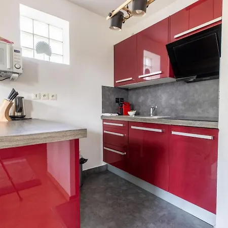 Апартаменты Le Clos Fleuri F3 Terrasse & Garage